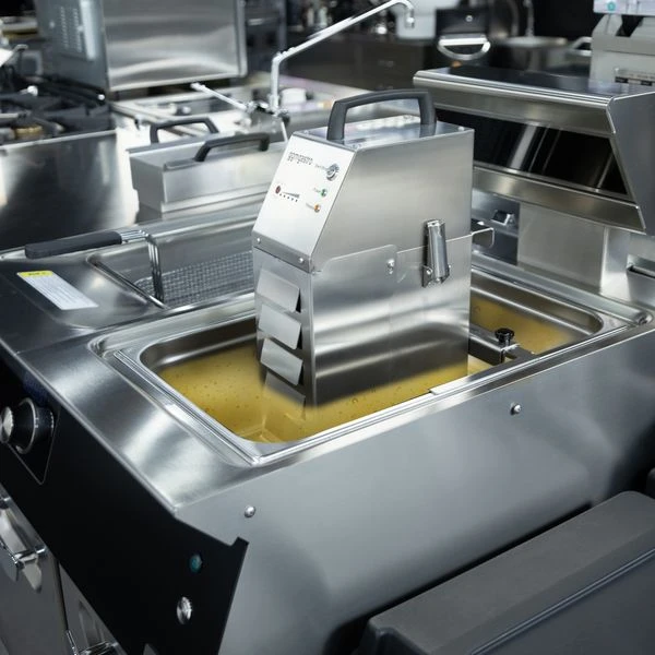 Tragbarer Akku-Frittierölfilter - 30 Liter/Minute - Für Max. 12 Liter Fritteusen 13 Tragbarer Akku-Frittierölfilter - 30 Liter/Minute - Für Max. 12 Liter Fritteusen - Image 11