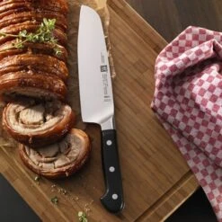 ZWILLING | PRO - Kochmesser - Klinge 26cm -Berühmter Küchengeräte Laden KOMEZ260 room 1 c459