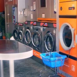 Elektro Waschmaschine 23 Kg - 900 Touren -Berühmter Küchengeräte Laden WEI detail room afb9